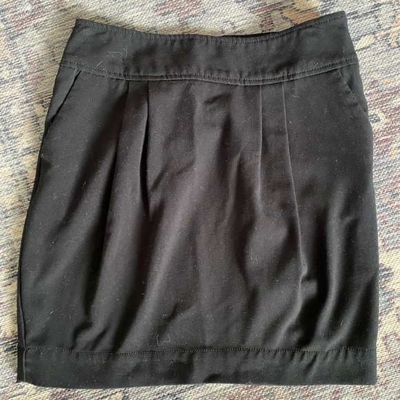 *4 for $12! Old Navy Black Skirt - Picture 1 of 3